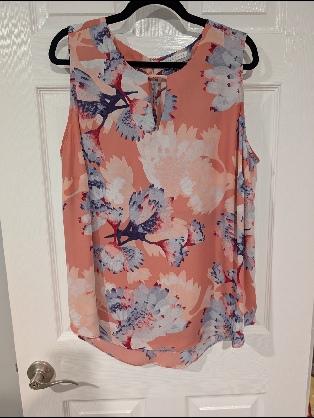 Violet + Claire Pink & Purple Floral Sleeveless Blouse in Size 2X
